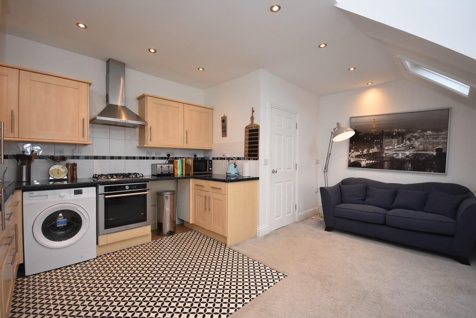 Flat 3, Portman House, 12 Royal Buildings, Penarth, CF64 3ED